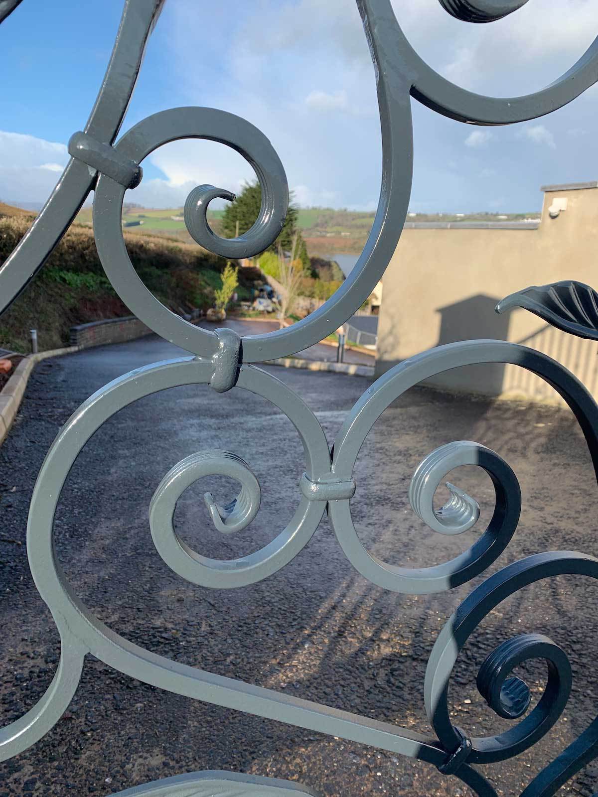 Torquay Style - Estate Gate