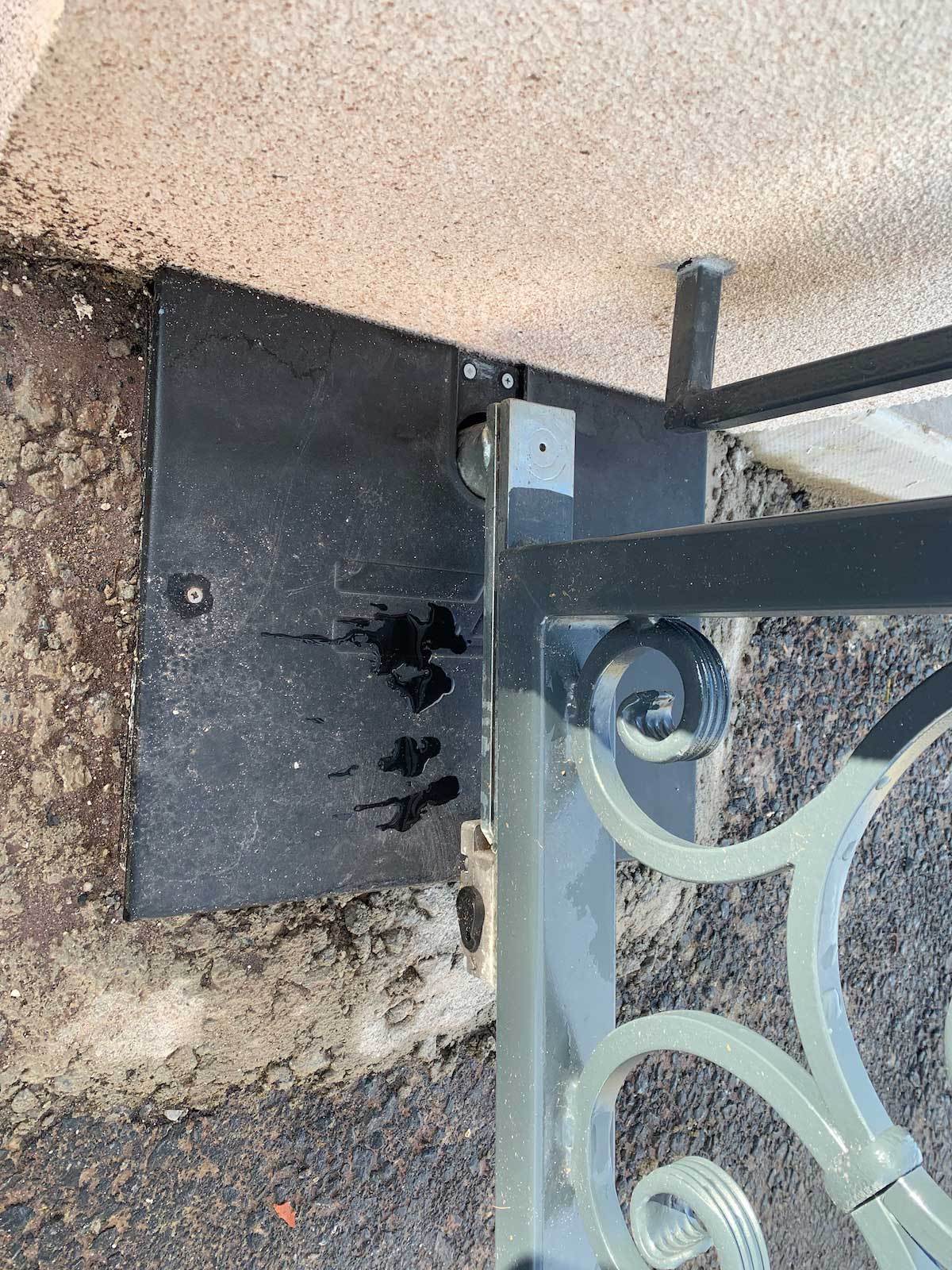 Torquay Style - Estate Gate