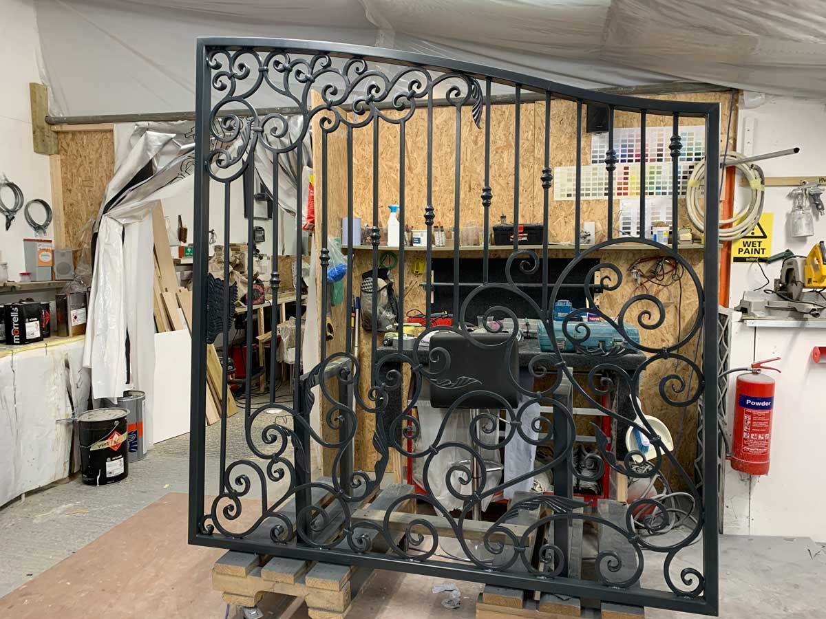 Torquay Style - Estate Gate