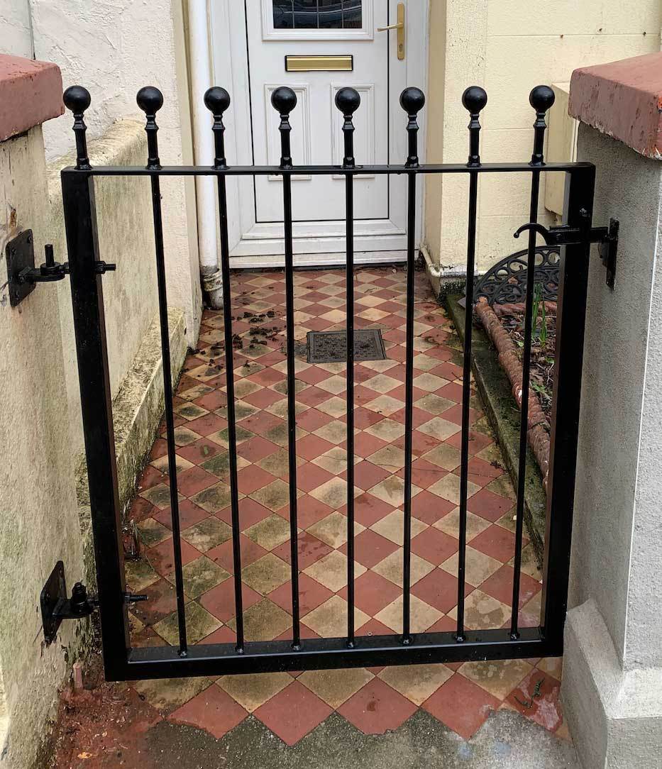 Putney - Style 8B -  Garden side gate with latch