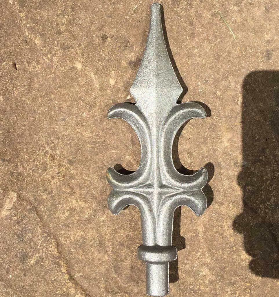 Post Tops - Rail Head Or Post Top - Ranseur - Cast Iron - Round Base