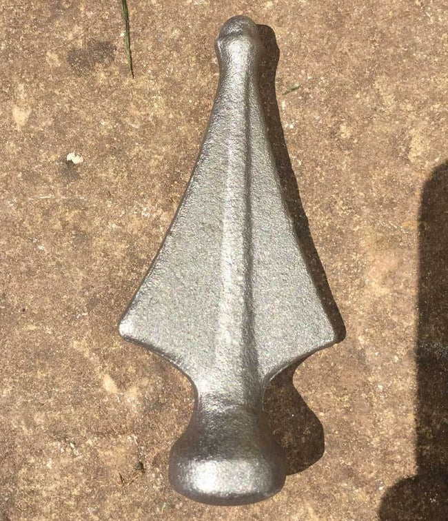 Rail Head - Rail Head - Blunt Arrow - Cast Iron - Round Base