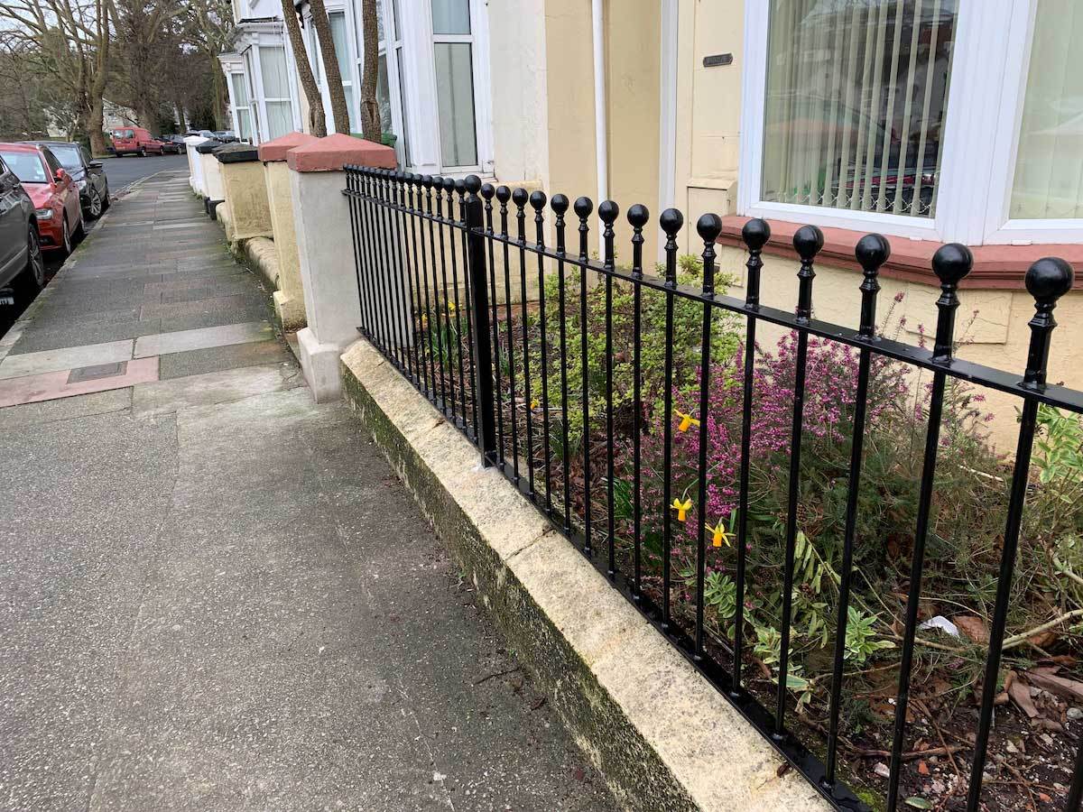 Putney Hopwell - Style 14A - Wrought Iron Railings
