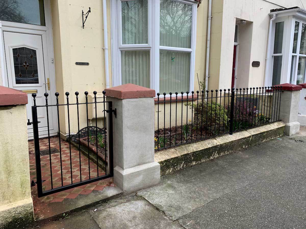 Putney Hopwell - Style 14A - Wrought Iron Railings