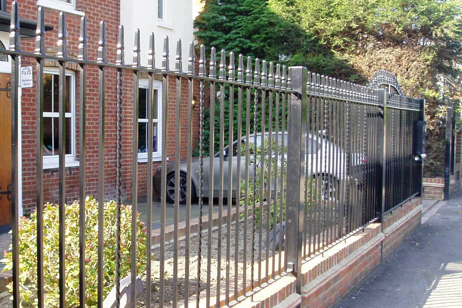 Tall Railings - Swansea - Style 2B - Tall Iron Railing