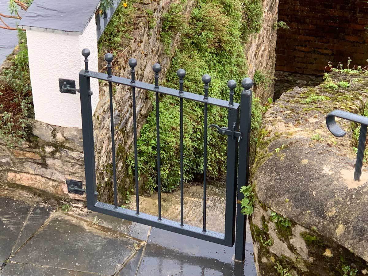 Putney - Style 8B -  Garden side gate with latch